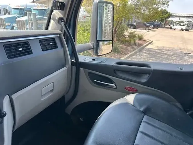 2022 Peterbilt 567