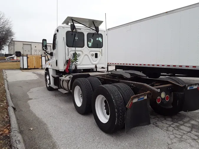 2016 FREIGHTLINER/MERCEDES CASCADIA 125