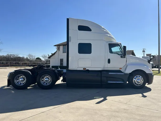 2020 International LT625