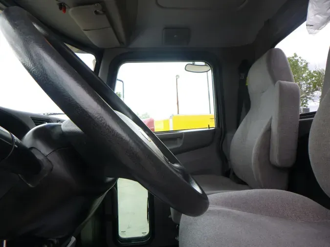 2018 Peterbilt 337