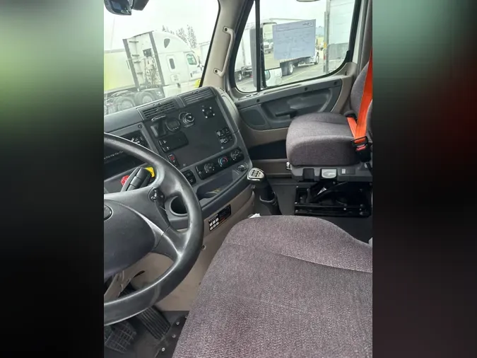 2019 FREIGHTLINER/MERCEDES CASCADIA 125
