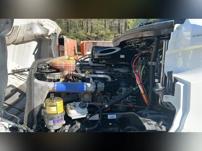 2021 Freightliner Cascadia 126