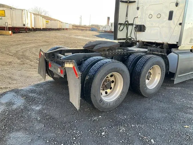 2022 INTERNATIONAL LT