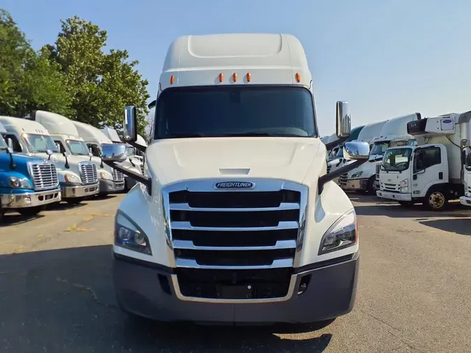 2019 FREIGHTLINER NEW CASCADIA PX12664