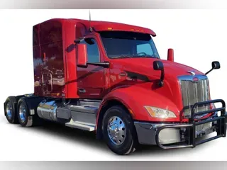 2022 Peterbilt 579