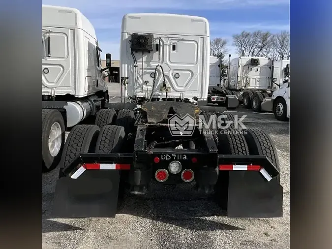 2022 FREIGHTLINER Cascadia 126