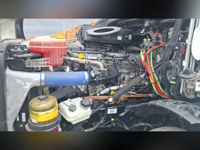 2023 Freightliner Cascadia 126