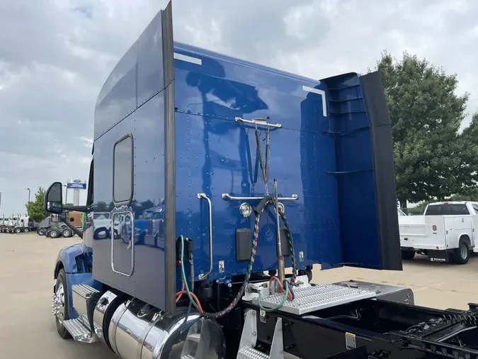 2022 Peterbilt 579