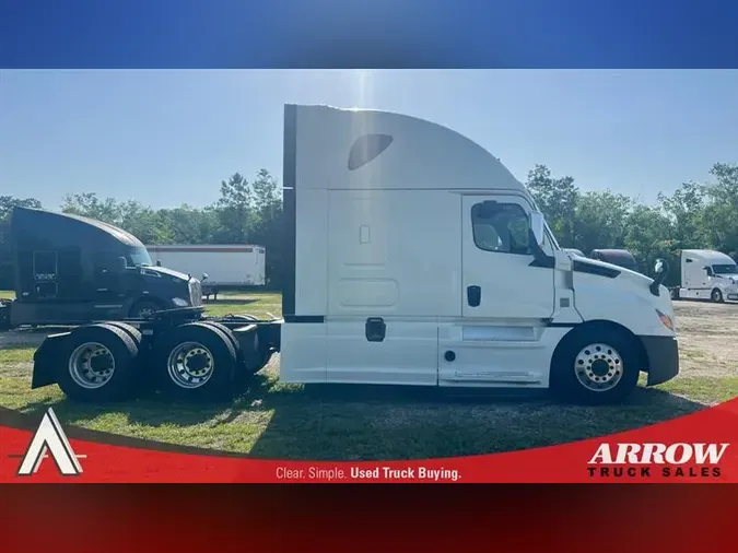 2020 FREIGHTLINER CA126