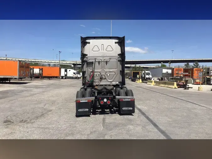 2024 Freightliner Cascadia 126474486bb08e2bb5da5d393febd5f073f