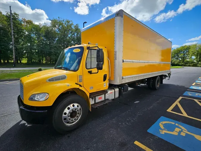 2018 Freightliner Business Class M2 106