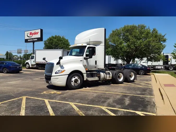 2019 NAVISTAR INTERNATIONAL LT625 DAYCAB T/A474e830e2edbf7f7421633216480d136