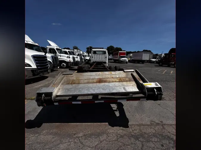 2018 FREIGHTLINER M2 106