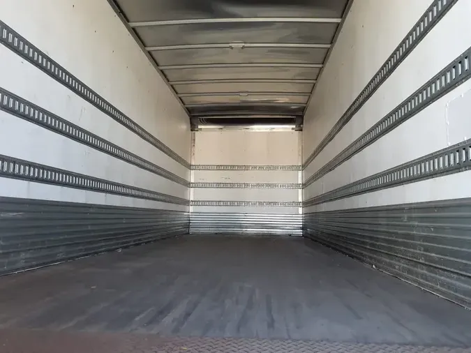 2016 FREIGHTLINER/MERCEDES M2 106