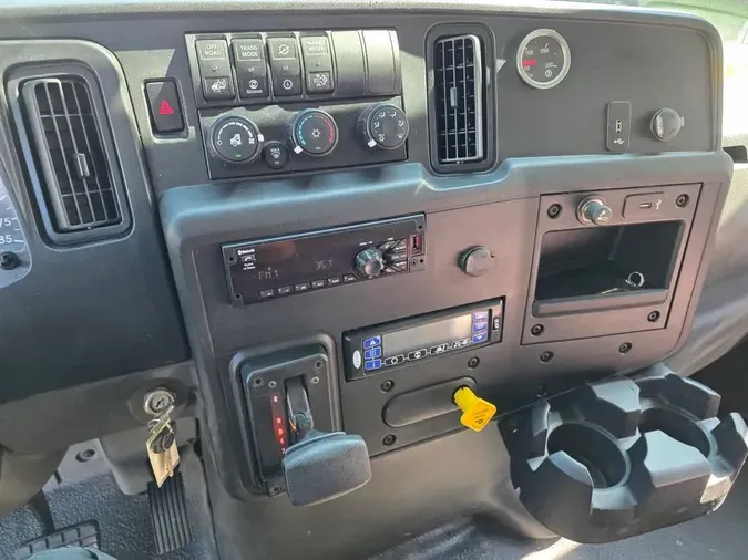 2020 NAVISTAR INTERNATIONAL MV607 (4X2)