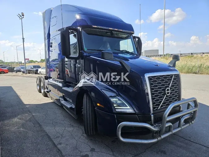 2023 VOLVO VNL64T760