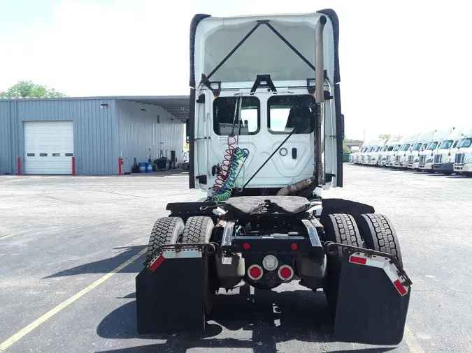 2018 FREIGHTLINER/MERCEDES CASCADIA 125