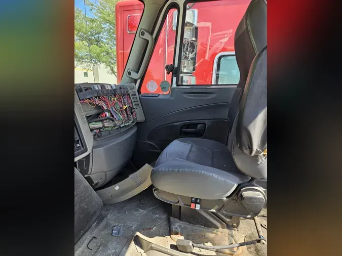 2020 International RH613