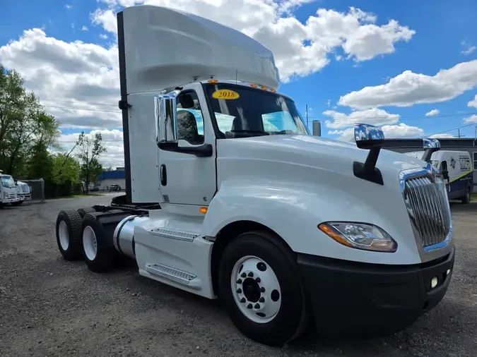 2018 NAVISTAR INTERNATIONAL LT625 DAYCAB T/A