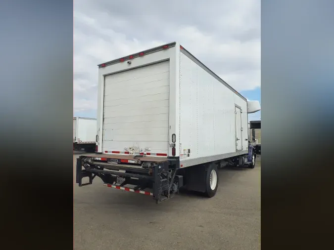 2015 FREIGHTLINER/MERCEDES M2 106