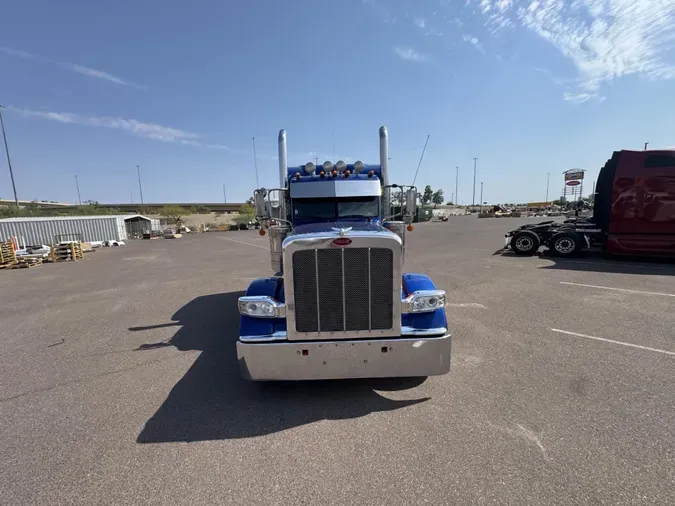 2023 Peterbilt 389