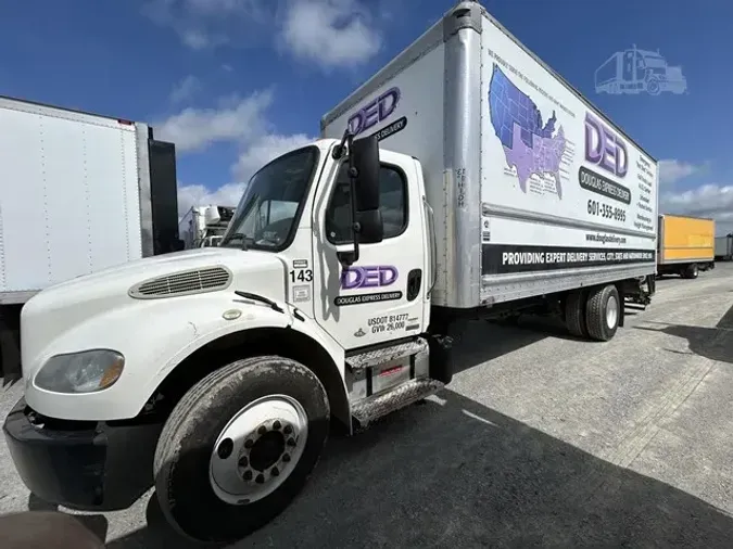2012 FREIGHTLINER BUSINESS CLASS M2 106