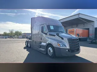 2025 Freightliner Cascadia 126