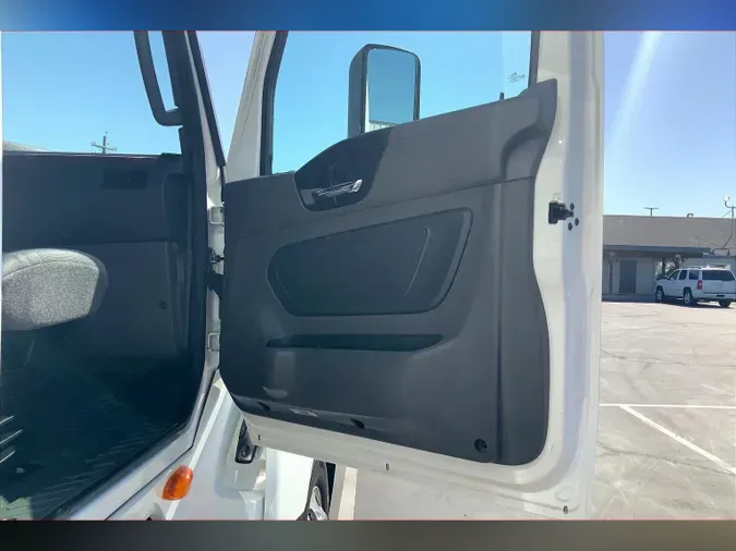 2021 INT LT625 6x4