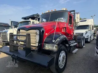 2012 MACK GRANITE GU713