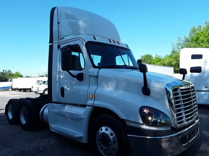 2019 FREIGHTLINER/MERCEDES CASCADIA 125