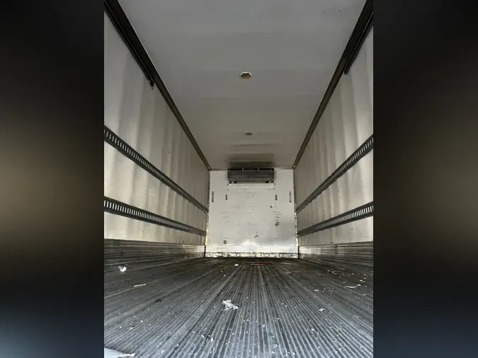 2018 FREIGHTLINER M2 106