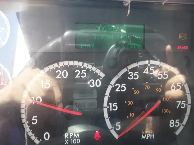 2019 FREIGHTLINER M2 106
