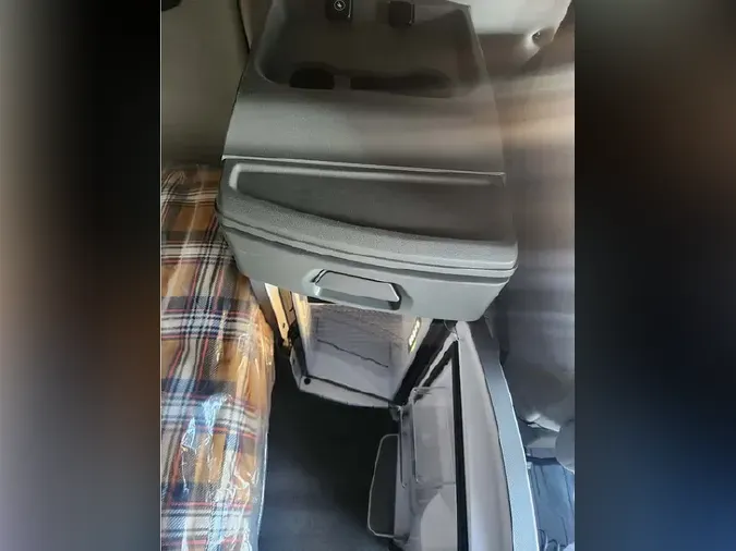 2022 VOLVO VNL64T74047743549ecde99e6eeee84bbe8b6ed2d