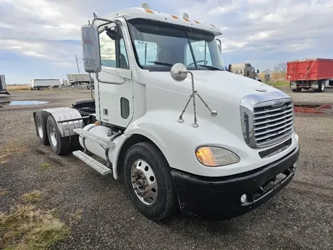 2007 FREIGHTLINER COLUMBIA 112