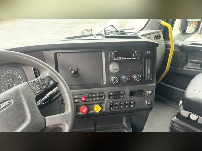 2024 Freightliner Cascadia