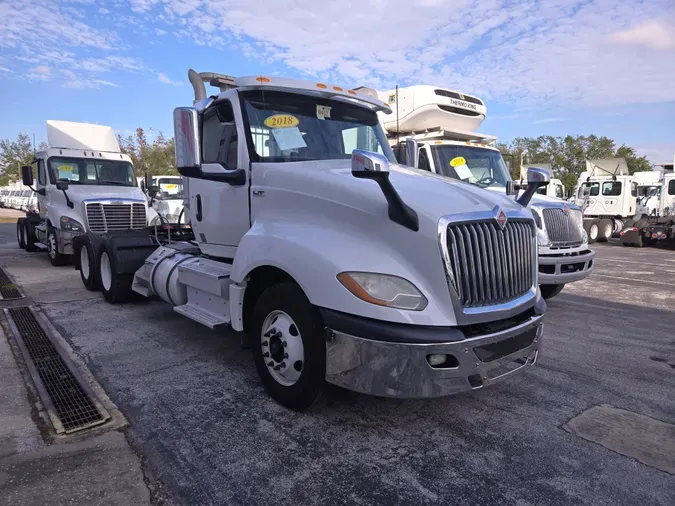 2018 NAVISTAR INTERNATIONAL LT625 DAYCAB T/A