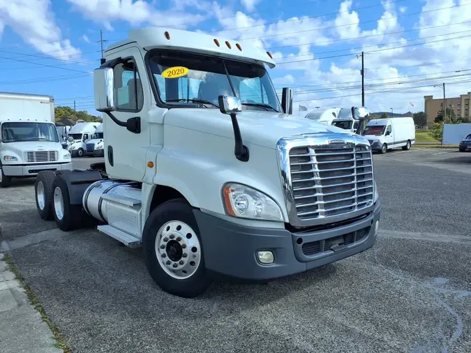 2020 FREIGHTLINER/MERCEDES CASCADIA 125