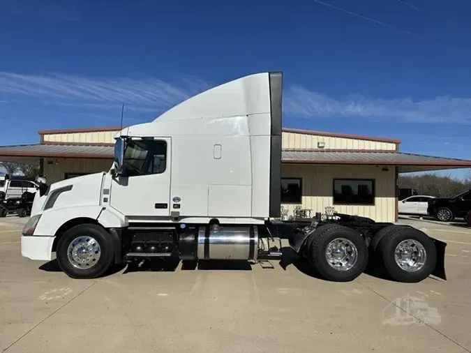 2016 VOLVO VNL64T630