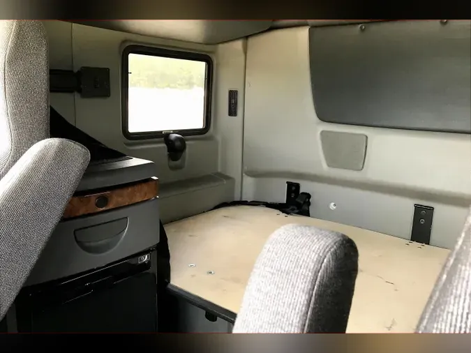 2021 INT LT625 6x4