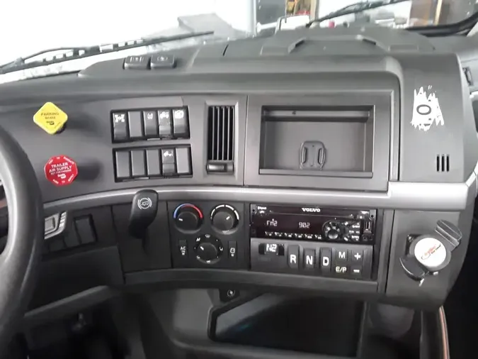 2019 VOLVO VNL64T-300478f0bfba40a423636b49b8c04a7cab2