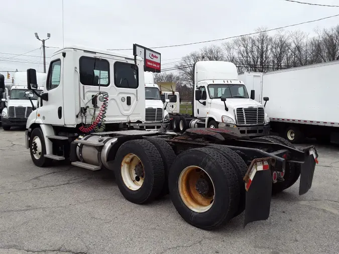 2017 FREIGHTLINER/MERCEDES CASCADIA 113