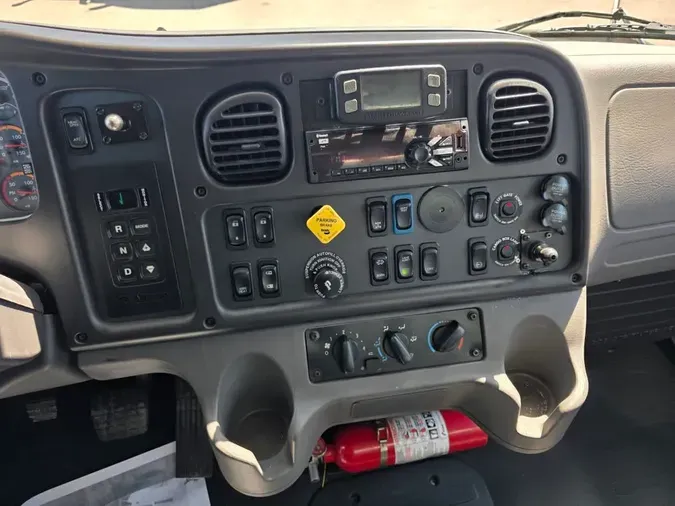 2019 FREIGHTLINER/MERCEDES M2 106