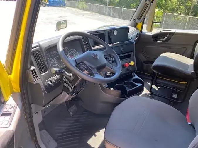 2023 International LT625
