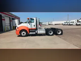 2017 NAVISTAR INTERNATIONAL PROSTAR 122 DAYCAB