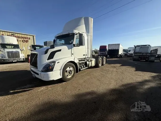 2018 VOLVO VNR64T300479c311a67c7c73b40912add89e7a620