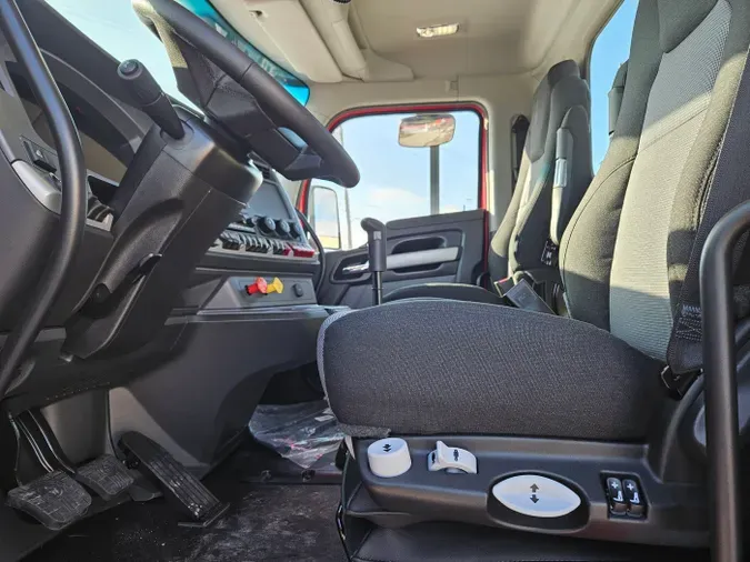 2026 Kenworth T880479ced5a7e00aa48f1333f4cbc0d3553