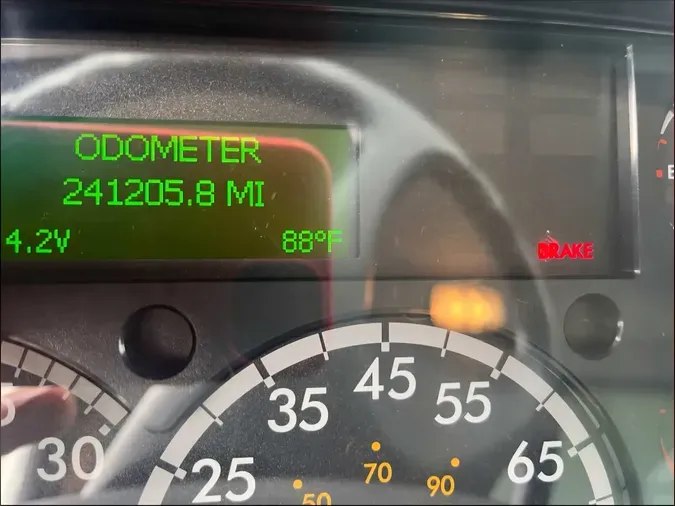 2019 FREIGHTLINER M2 106