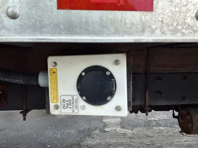 2019 FREIGHTLINER/MERCEDES M2 106