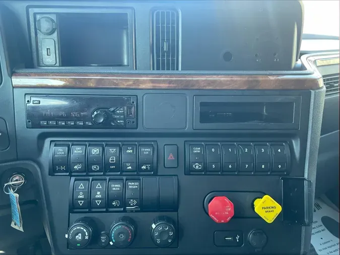 2020 International LT625