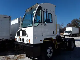 2020 AUTOCAR YARD TRACTOR